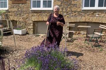 2023-06-19-Abbey-Gardens-02