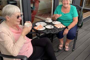 2023-07-10-Coffee-at-Vals-01