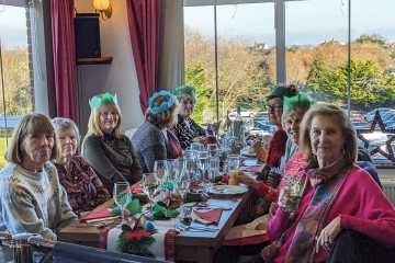 2023-12-01-Xmas-Lunch-01